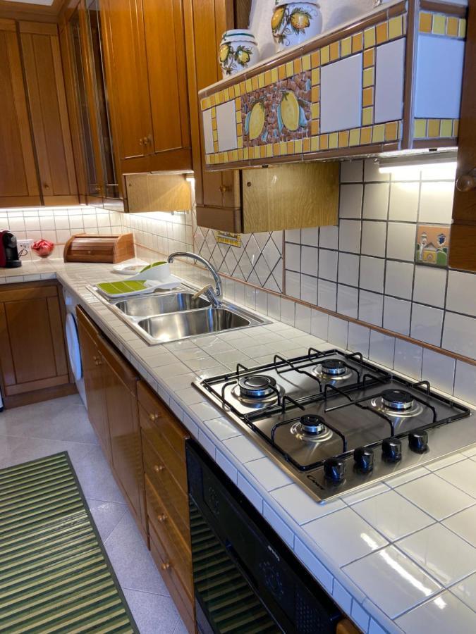 Residenza Antico Borgo Del Pozzo Aparthotel Трамонти Екстериор снимка