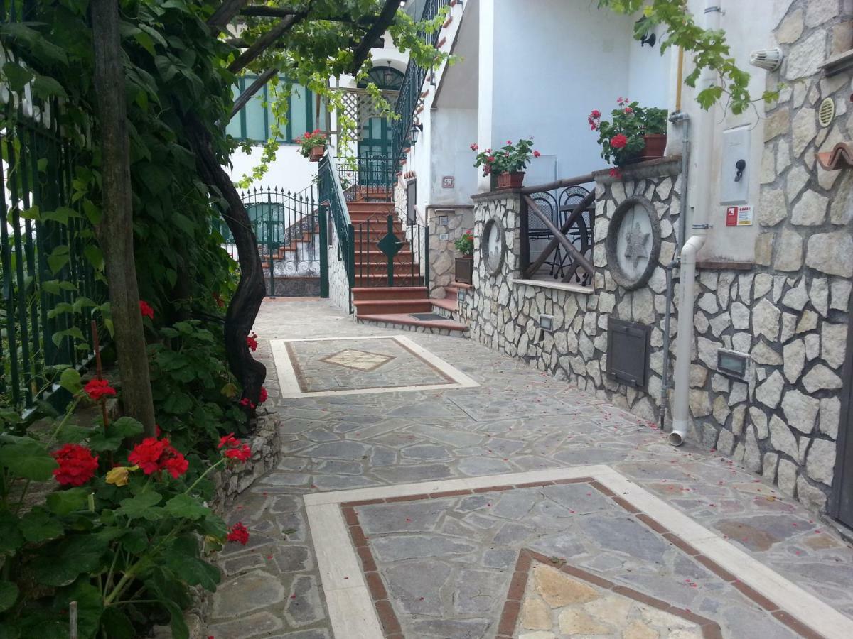 Residenza Antico Borgo Del Pozzo Aparthotel Трамонти Екстериор снимка