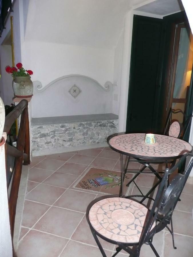 Residenza Antico Borgo Del Pozzo Aparthotel Трамонти Екстериор снимка