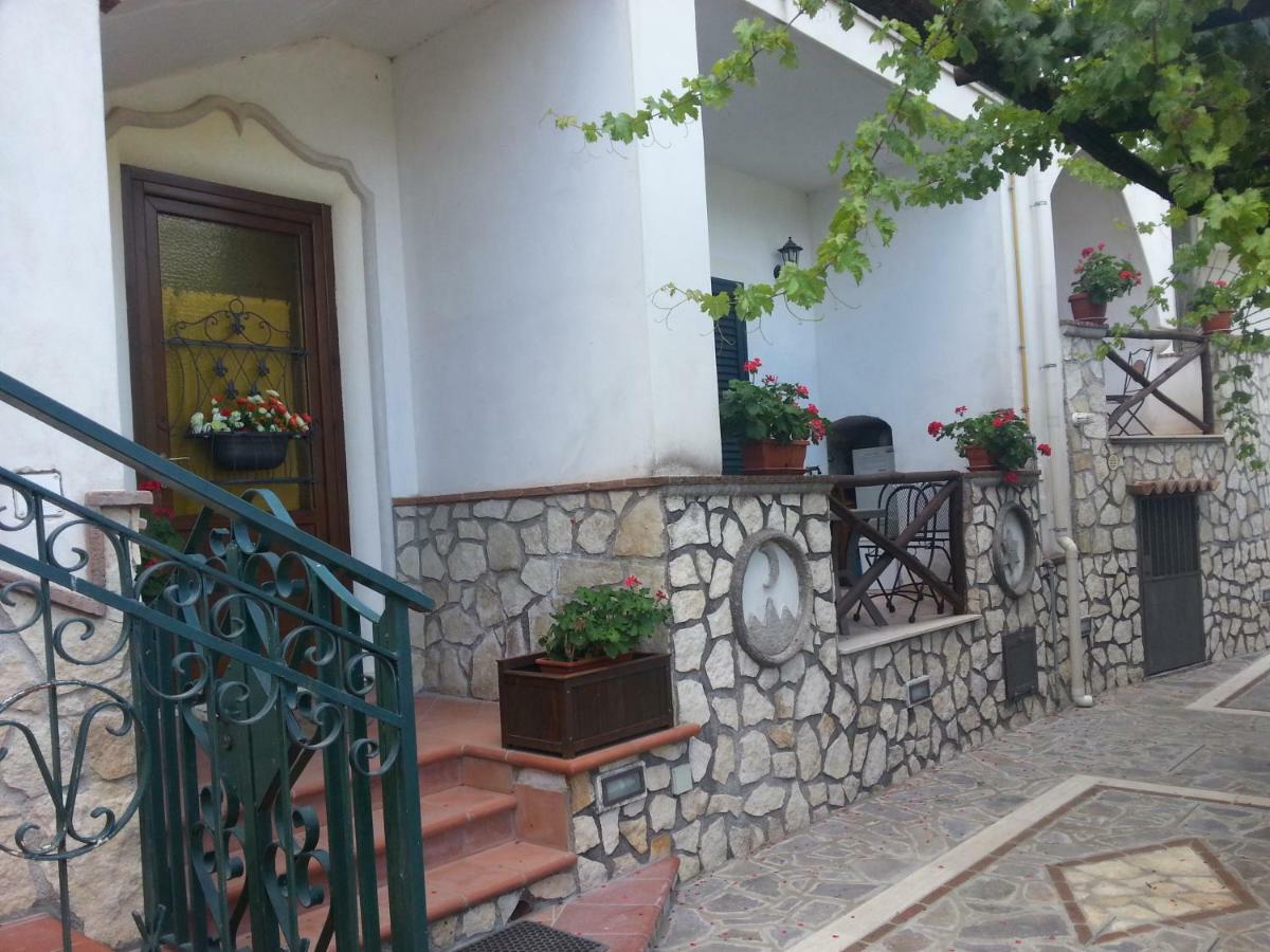 Residenza Antico Borgo Del Pozzo Aparthotel Трамонти Екстериор снимка