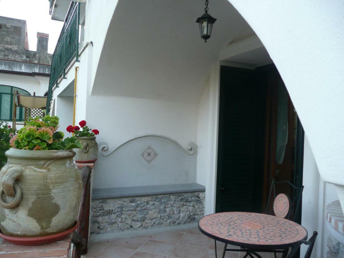 Residenza Antico Borgo Del Pozzo Aparthotel Трамонти Екстериор снимка