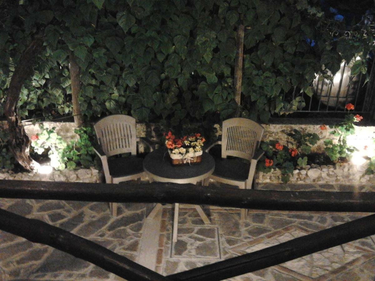 Residenza Antico Borgo Del Pozzo Aparthotel Трамонти Екстериор снимка